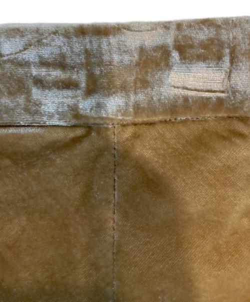 CLANE（クラネ）CLANE (クラネ) VELVET SKIRT ベージュの古着・服飾アイテム