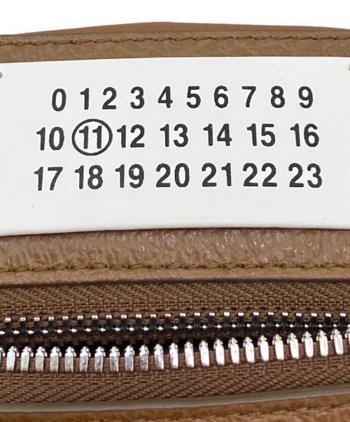 Maison Margiela（メゾンマルジェラ）Maison Margiela (メゾンマルジェラ) 5AC MINI BAG ブラウン サイズ:ミニの古着・服飾アイテム