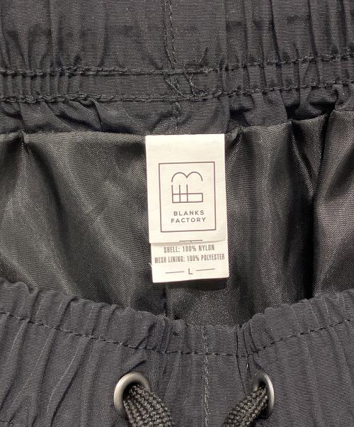 blanks factory（ブランクスファクトリー）blanks factory (ブランクスファクトリー) ナイロンパンツ ブラック サイズ:Lの古着・服飾アイテム