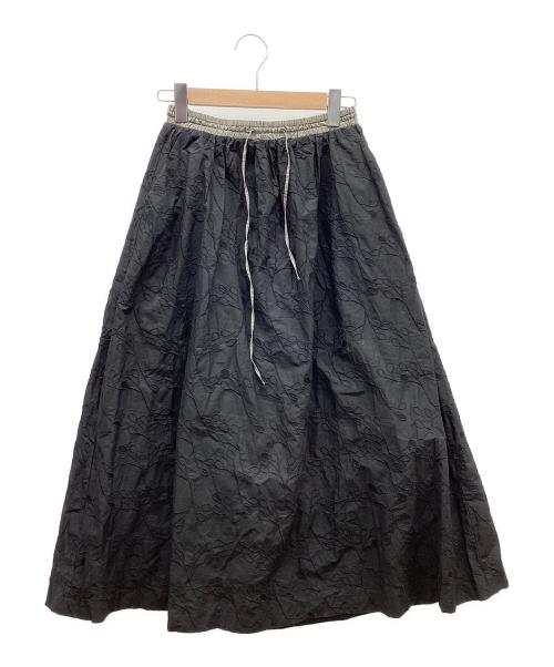kurashi&trips publishing（クラシアンドトリップス パブリッシング）kurashi&trips publishing (クラシアンドトリップス パブリッシング) 刺繍スカート ブラック サイズ:free 未使用品の古着・服飾アイテム