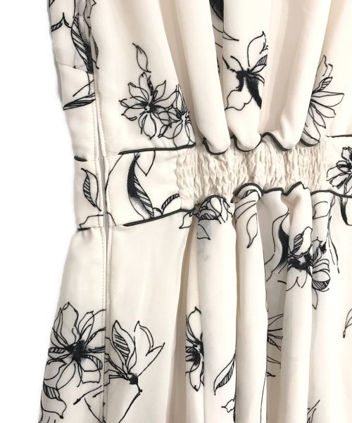 Noela（ノエラ）Noela (ノエラ) 2WAYパターンワンピース オフホワイト サイズ:Mの古着・服飾アイテム