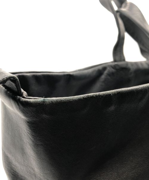Aeta（アエタ）Aeta (アエタ) COW KIP LEATHER SHOULDER TOTE ブラックの古着・服飾アイテム