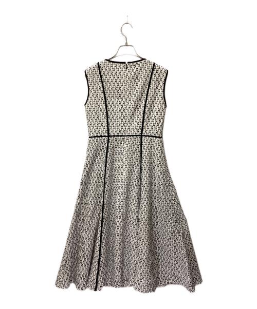 ANAYI（アナイ）ANAYI (アナイ) ジオメ起毛レースフレア ワンピース ホワイト サイズ:36の古着・服飾アイテム