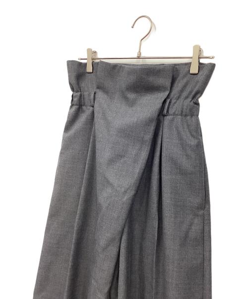 FRAY ID（フレイ アイディー）FRAY ID (フレイ アイディー) ハイウエストアシメワイドパンツ グレーの古着・服飾アイテム