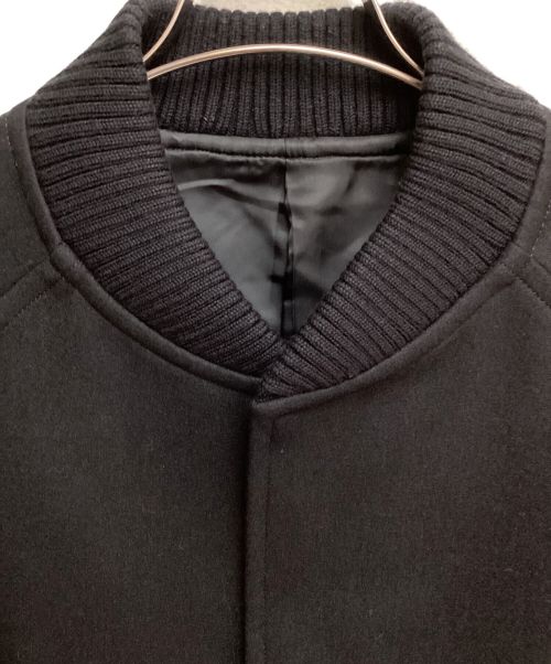 stein（シュタイン）stein (シュタイン) OVERSIZED MELTON STUDIUM JACKET（オーバーサイズドメルトンスタジアムジャケット） ブラック サイズ:Sの古着・服飾アイテム