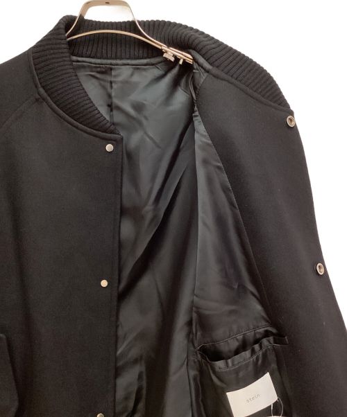 stein（シュタイン）stein (シュタイン) OVERSIZED MELTON STUDIUM JACKET（オーバーサイズドメルトンスタジアムジャケット） ブラック サイズ:Sの古着・服飾アイテム