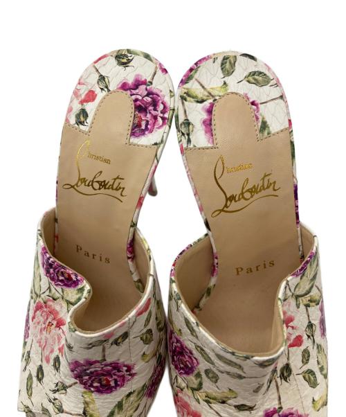 Christian Louboutin（クリスチャン・ルブタン）Christian Louboutin (クリスチャン・ルブタン) PIGAMULE 120 WATERSNAKE FIORI ホワイト サイズ:35の古着・服飾アイテム