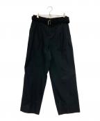 sacaiサカイ）の古着「ベルテッド2タックパンツ」｜ブラック