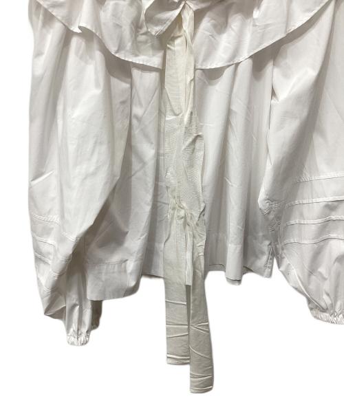 FRAY ID（フレイ アイディー）FRAY ID (フレイ アイディー) ラッフルカラーパフブラウス ホワイト サイズ:ONEの古着・服飾アイテム