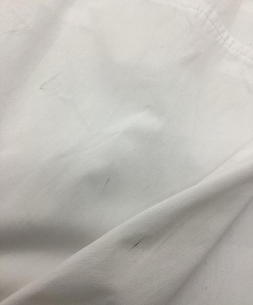 FRAY ID（フレイ アイディー）FRAY ID (フレイ アイディー) ラッフルカラーパフブラウス ホワイト サイズ:ONEの古着・服飾アイテム