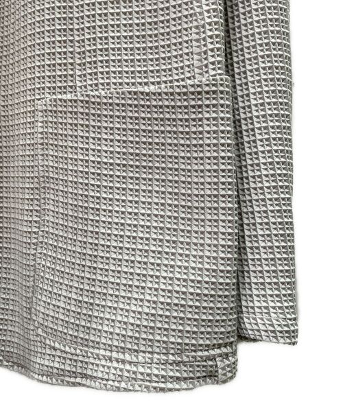 HERMES（エルメス）HERMES (エルメス) エンボス加工 総柄ジャケット グレー サイズ:56の古着・服飾アイテム