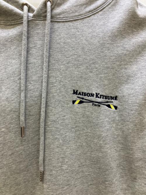maison kitsune（メゾンキツネ）maison kitsune (メゾンキツネ) プルオーバーパーカー グレー サイズ:Lの古着・服飾アイテム
