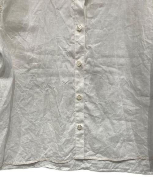 UNTITLED（アンタイトル）UNTITLED (アンタイトル) リネン混袖レースバンドカラーシャツ ホワイトの古着・服飾アイテム