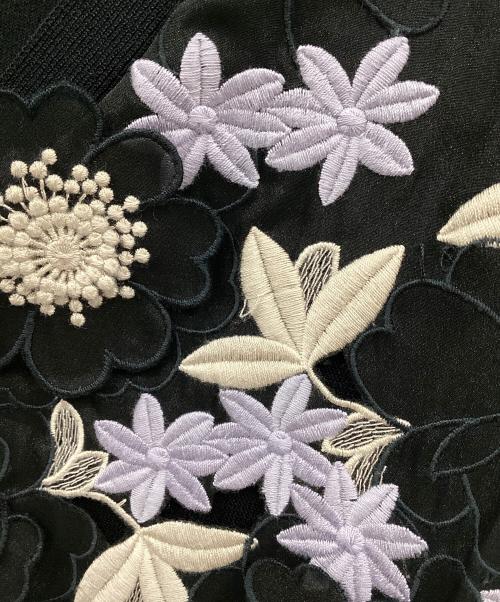 GRACE CONTINENTAL（（グレースコンチネンタル）GRACE CONTINENTAL (（グレースコンチネンタル) フラワー3Dニットカーディガン ブラック サイズ:36 未使用品の古着・服飾アイテム