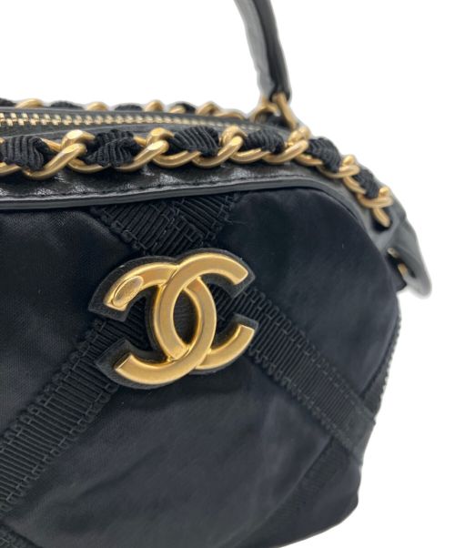 CHANEL（シャネル）CHANEL (シャネル) ミニチェーンショルダーバッグ ブラックの古着・服飾アイテム
