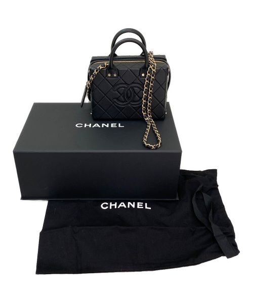 CHANEL（シャネル）CHANEL (シャネル) バニティショルダーバッグ ブラックの古着・服飾アイテム