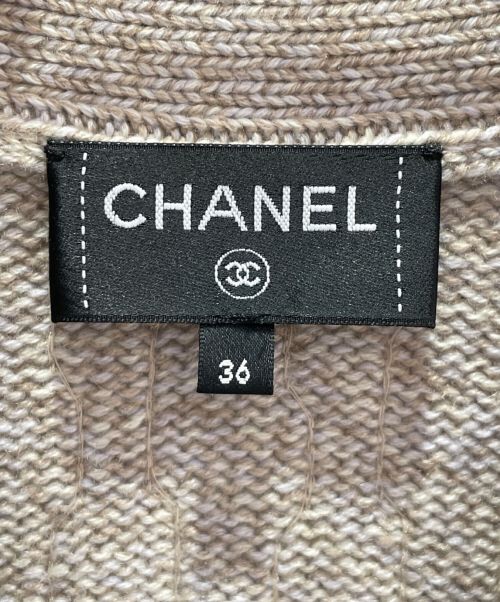 CHANEL（シャネル）CHANEL (シャネル) Coco Button Cashmere Knit Vest グレー×ピンク サイズ:36の古着・服飾アイテム