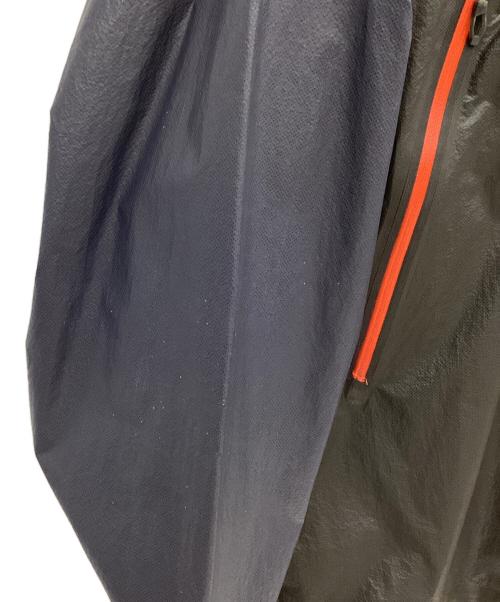 Columbia（コロンビア）Columbia (コロンビア) アウトドライエクストリーム ライトウェイトジャケット ブラック サイズ:Mの古着・服飾アイテム