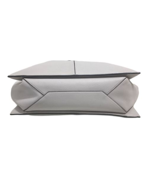 CELINE（セリーヌ）CELINE (セリーヌ) トリフォルド ミディアム ベージュの古着・服飾アイテム