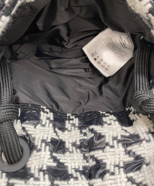 MONCLER（モンクレール）MONCLER (モンクレール) ショルダーバッグ SNOWの古着・服飾アイテム