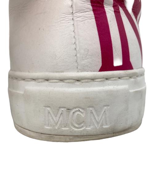 MCM（エムシーエム）MCM (エムシーエム) OVERSIZED LOGO LOW ホワイト サイズ:42の古着・服飾アイテム