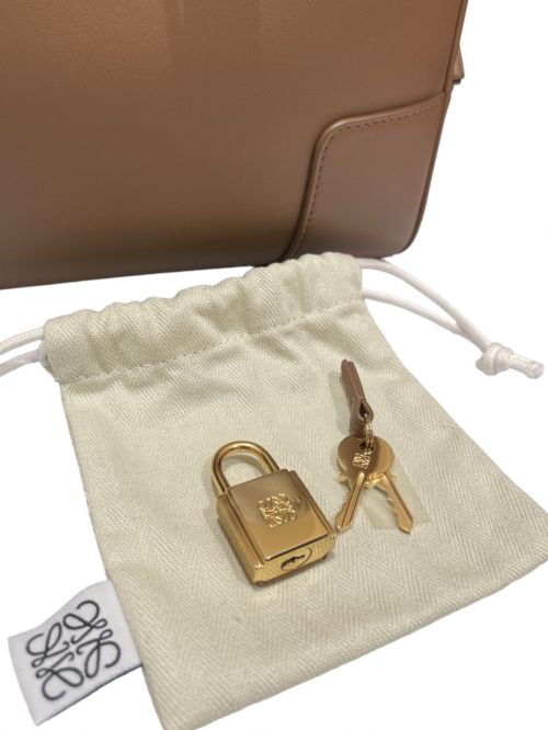 LOEWE（ロエベ）LOEWE (ロエベ) 2WAYバッグ ミンク サイズ:28の古着・服飾アイテム