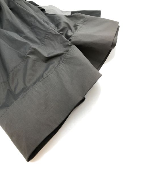 RAMUNE PIEKAUTAITE（ラムネ ピーカウタイト）RAMUNE PIEKAUTAITE (ラムネ ピーカウタイト) 異素材切替ワンピース カーキ サイズ:SIZE 38の古着・服飾アイテム