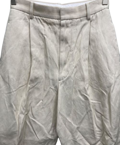 YLEVE（イレーヴ）YLEVE (イレーヴ) FINX COTTON RAMMY TWILL TR/コットンラミーツイルパンツ ホワイト サイズ:1の古着・服飾アイテム