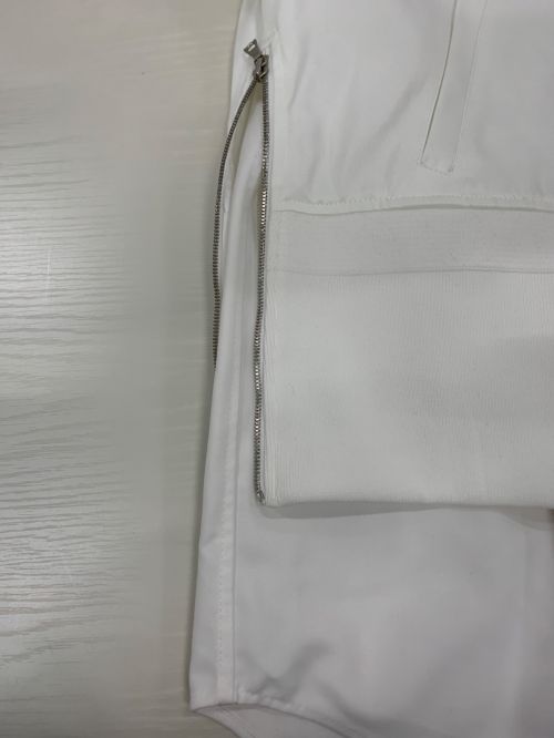 LE PHIL（ル フィル）LE PHIL (ル フィル) ボンバージャケット ホワイトの古着・服飾アイテム