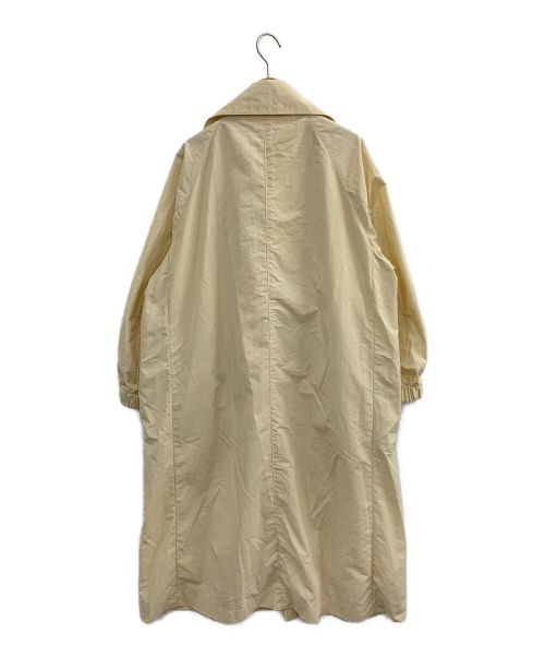 Adam et Rope（アダム エ ロペ）Adam et Rope (アダムエロペ) 2WAYリサイクルナイロンオーバーコート アイボリー サイズ:Fの古着・服飾アイテム
