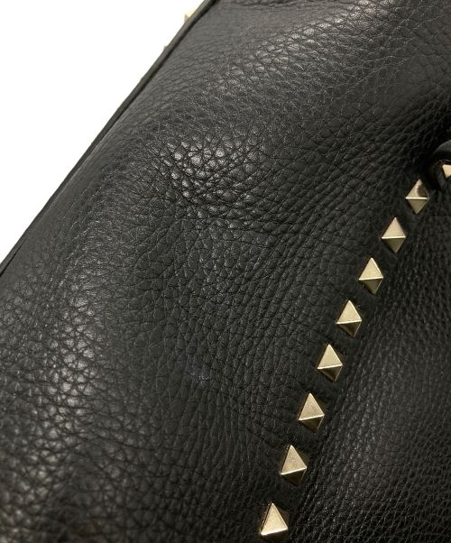 VALENTINO GARAVANI（ヴァレンティノ・ガラヴァーニ）VALENTINO GARAVANI (ヴァレンティノ・ガラヴァーニ) ロックスタッズバックパック ブラックの古着・服飾アイテム