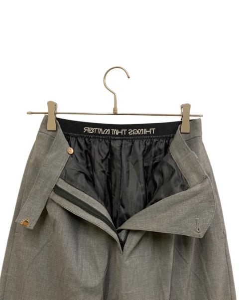 THINGS THAT MATTER（シングスザットマター）things that matter (シングスザットマター) T/R DOUBLE TUCK WIDE PANTS グレー サイズ:2の古着・服飾アイテム
