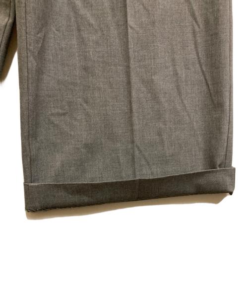 THINGS THAT MATTER（シングスザットマター）things that matter (シングスザットマター) T/R DOUBLE TUCK WIDE PANTS グレー サイズ:2の古着・服飾アイテム