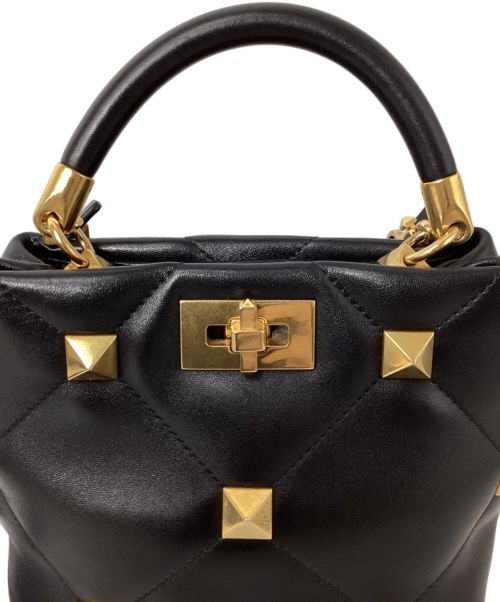 VALENTINO GARAVANI（ヴァレンティノ・ガラヴァーニ）VALENTINO GARAVANI (ヴァレンティノ・ガラヴァーニ) Roman Stud Leather Shoulder Bag L（ローマンスタッズ レザーショルダーバッグ） ブラック サイズ:ーの古着・服飾アイテム