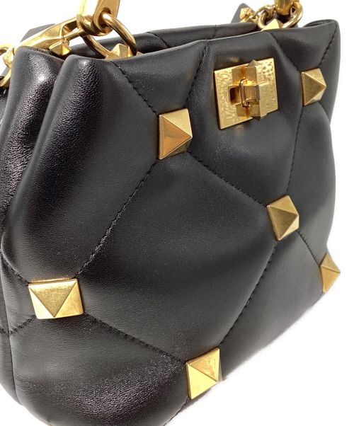 VALENTINO GARAVANI（ヴァレンティノ・ガラヴァーニ）VALENTINO GARAVANI (ヴァレンティノ・ガラヴァーニ) Roman Stud Leather Shoulder Bag L（ローマンスタッズ レザーショルダーバッグ） ブラック サイズ:ーの古着・服飾アイテム