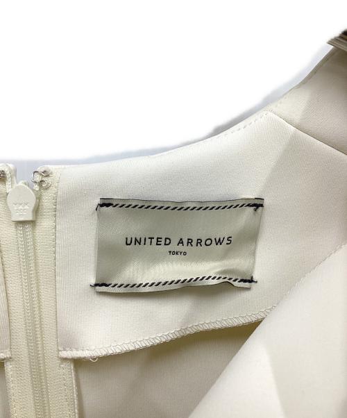 UNITED ARROWS（ユナイテッドアローズ）UNITED ARROWS (ユナイテッドアローズ) SPONGY パールモチーフ ブラウス ホワイト サイズ:38の古着・服飾アイテム