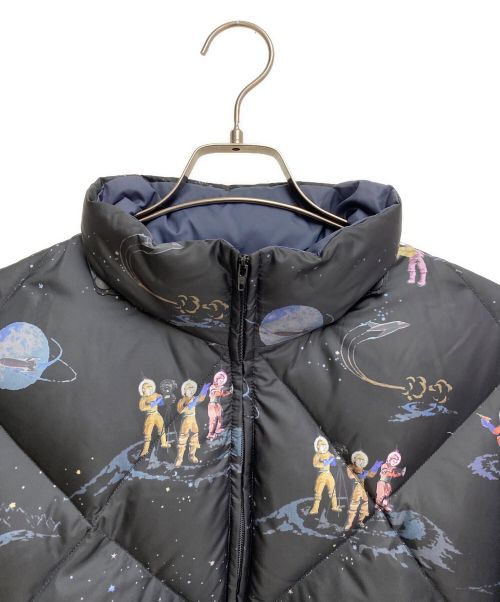 UNDERCOVER（アンダーカバー）UNDERCOVER (アンダーカバー) 16AW 宇宙柄ダウンジャケット ブラック サイズ:4の古着・服飾アイテム