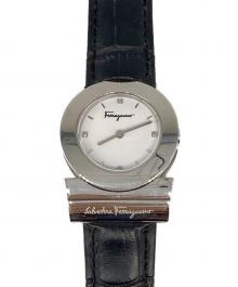 Salvatore Ferragamo（サルヴァトーレ フェラガモ）の古着「腕時計」