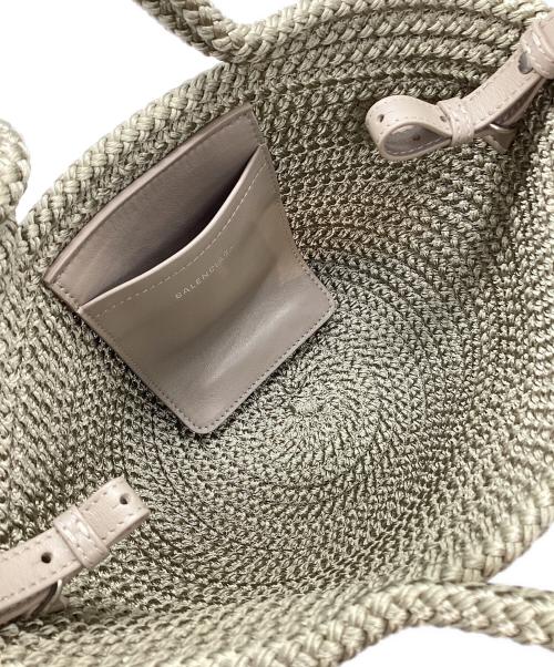 BALENCIAGA（バレンシアガ）BALENCIAGA (バレンシアガ) イビザ スモール　ストラップ付バスケットバッグ ベージュの古着・服飾アイテム