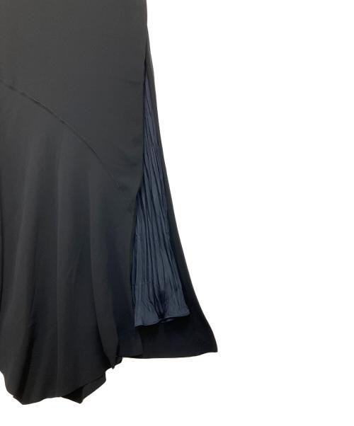 VINCE（ヴィンス）VINCE (ヴィンス) アシンメトリーノースリーブワンピース ブラックの古着・服飾アイテム