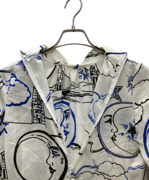 wb（ダブルビー）wb (ダブルビー) プリントブラウス ホワイト サイズ:38 未使用品の古着・服飾アイテム