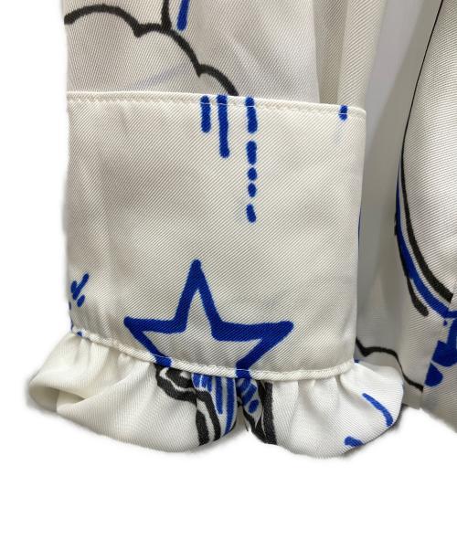 wb（ダブルビー）wb (ダブルビー) プリントブラウス ホワイト サイズ:38 未使用品の古着・服飾アイテム