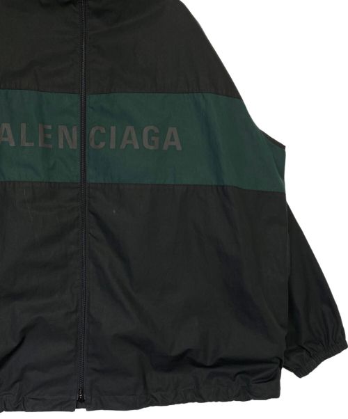BALENCIAGA（バレンシアガ）BALENCIAGA (バレンシアガ) ロゴプリントポプリンシャツブルゾン ブラック×グリーン サイズ:XXSの古着・服飾アイテム