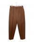 TOMORROW LAND（トゥモローランド）の古着「ポリエステルアセテート サイドアジャスターパンツ」｜ブラウン