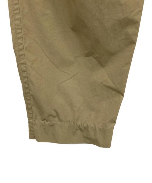 TOGA PULLA（トーガ プルラ）TOGA PULLA (トーガ プルラ) COTTON TAFFETA TAPERED PANTS ベージュ サイズ:34の古着・服飾アイテム