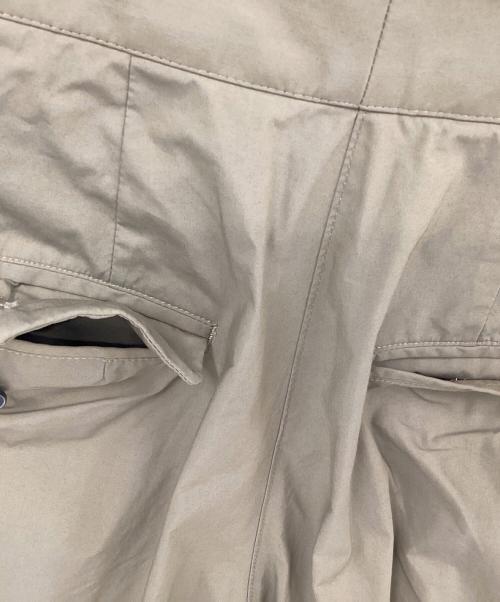 TOGA PULLA（トーガ プルラ）TOGA PULLA (トーガ プルラ) COTTON TAFFETA TAPERED PANTS ベージュ サイズ:34の古着・服飾アイテム