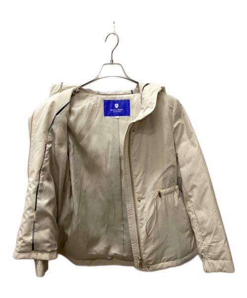 BLUE LABEL CRESTBRIDGE（ブルーレーベルクレストブリッジ）BLUE LABEL CRESTBRIDGE (ブルーレーベルクレストブリッジ) マットタフタダウンコート ベージュ サイズ:38の古着・服飾アイテム