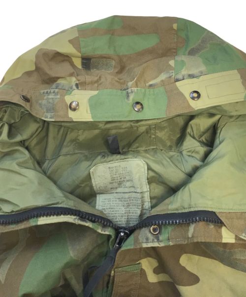VINTAGE MILITARY（ヴィンテージ ミリタリー）VINTAGE MILITARY (ヴィンテージ ミリタリー) US ARMY ECWCS GORE-TEX PARKA カーキ サイズ:Mの古着・服飾アイテム