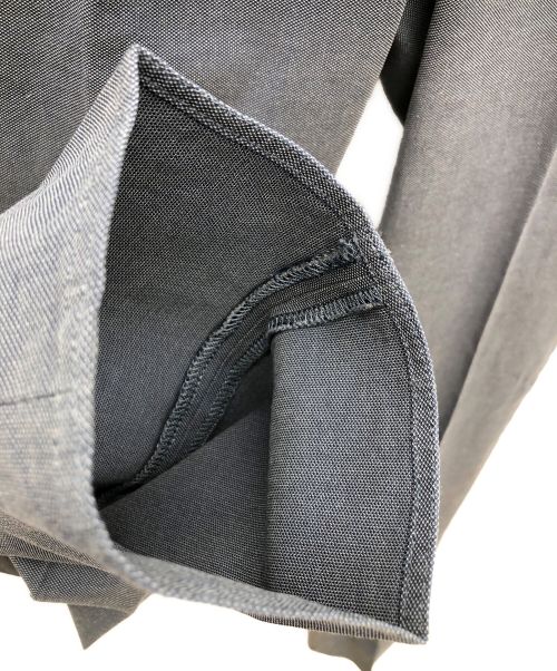 INCOTEX（インコテックス）INCOTEX (インコテックス) ノープリーツ パンツ グレー サイズ:42 未使用品の古着・服飾アイテム