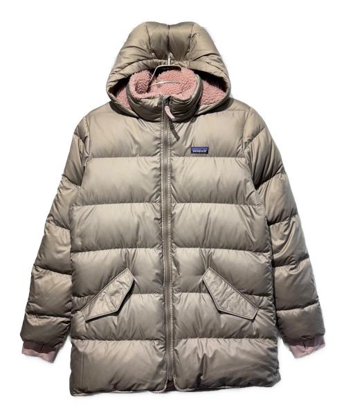 Patagonia（パタゴニア）Patagonia (パタゴニア) Girl's Down Parka Patagonia ベージュ×ピンク サイズ:SIZE XXL(ガールズ)の古着・服飾アイテム
